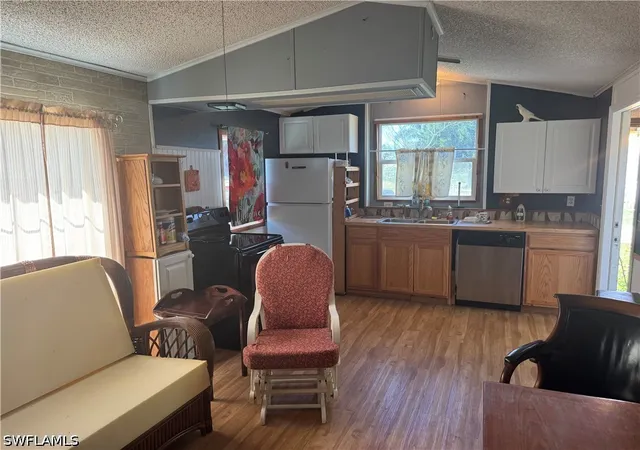 Photo 4 of Manufactured home for sale at 3596 Unique Cir, Fort Myers, FL 33908 | MLS# 226032590 | Listing updated on 2026-09-14