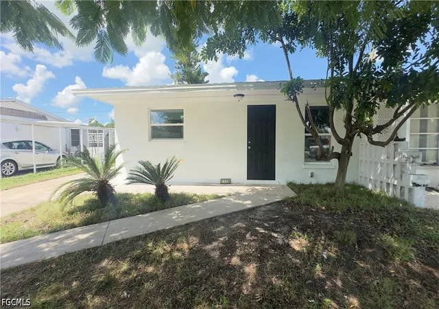 Photo 1 of Townhouse for sale at 1119 Vineyard Pl, Lehigh Acres, FL 33936 | MLS# 2026038767 | Listing updated on 2026-09-16