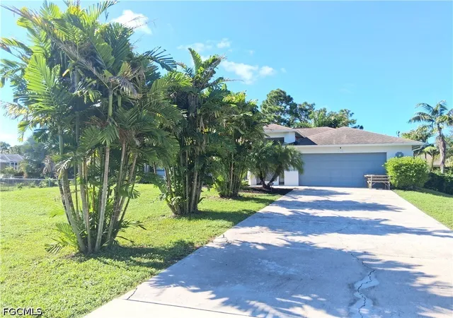 Photo 3 of Single family home for sale at 719 Zeppelin Pl, Fort Myers, FL 33913 | MLS# 2026038789 | Listing updated on 2026-09-15