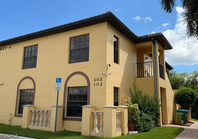 Condo for sale at 4921 SW 16th Place #202, Cape Coral, FL 33914 | MLS# 2026038807