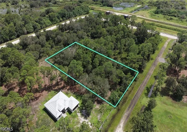 Photo 3 of Land for sale at 535 N Willow St, Clewiston, FL 33440 | MLS# 2026038810 | Listing updated on 2026-09-15