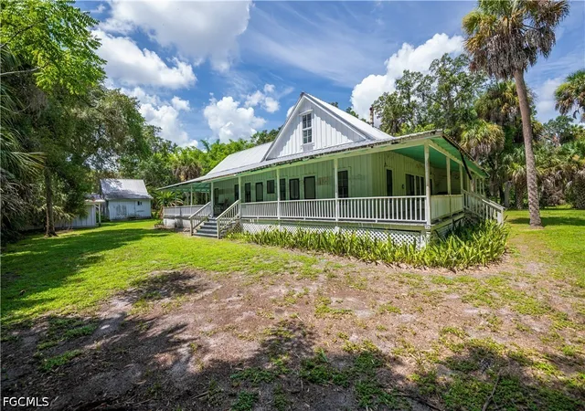 Photo 3 of Single family home for sale at 160 Curry St, Labelle, FL 33935 | MLS# 2026038845 | Listing updated on 2026-09-16