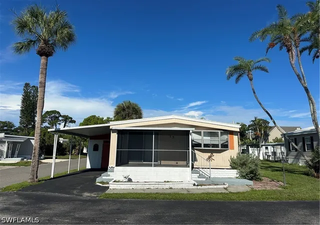 Photo 2 of Manufactured home for sale at 1100 University Pkwy #15, Sarasota, FL 34234 | MLS# 226033179 | Listing updated on 2026-09-17