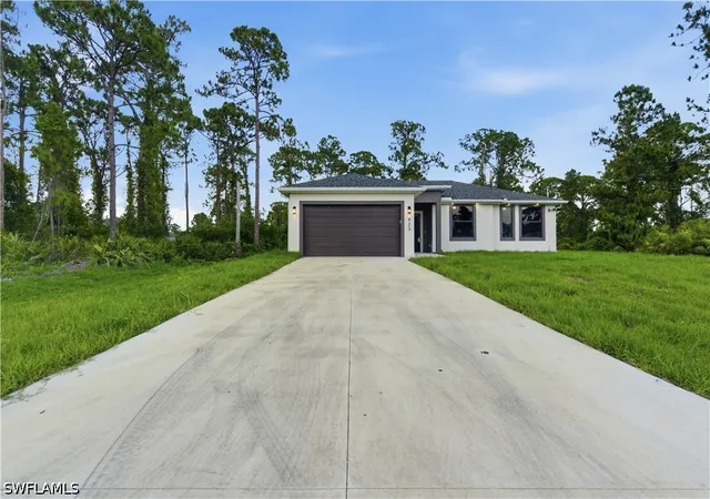 Photo 2 of Single family home for sale at 923 Milwaukee Blvd, Lehigh Acres, FL 33974 | MLS# 226032696 | Listing updated on 2026-09-15