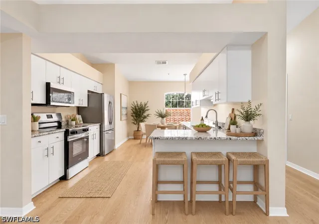 Listing Photo 3 - Condo for sale in building located at 26740 Rosewood Pointe Ln, Bonita Springs, FL 34135 - Unit #205