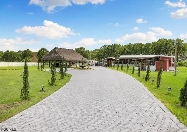 Photo 2 of Manufactured home for sale at 49033 Bermont Rd, Punta Gorda, FL 33982 | MLS# 2026038886 | Listing updated on 2026-09-18