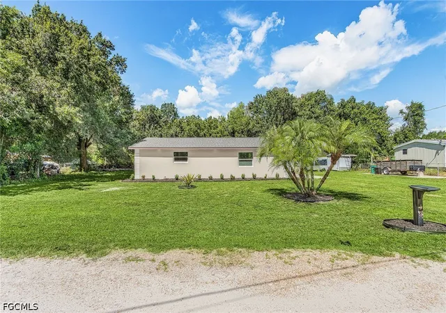 Photo 3 of Single family home for sale at 2611 Harmony Ave, North Fort Myers, FL 33917 | MLS# 2026038887 | Listing updated on 2026-10-02