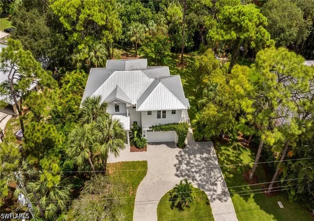 Photo 3 of Single family home for sale at 27323 Elwood Dr, Bonita Springs, FL 34135 | MLS# 226032497 | Listing updated on 2026-09-16