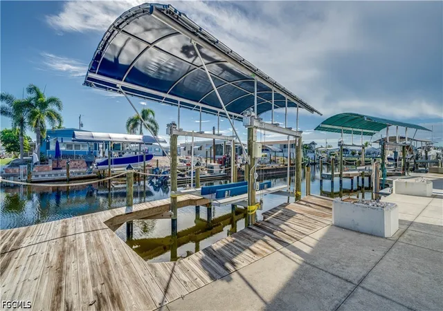 Photo 2 of Manufactured home for sale at 3076 Bowsprit Ln, Saint James City, FL 33956 | MLS# 2026038936 | Listing updated on 2026-09-23