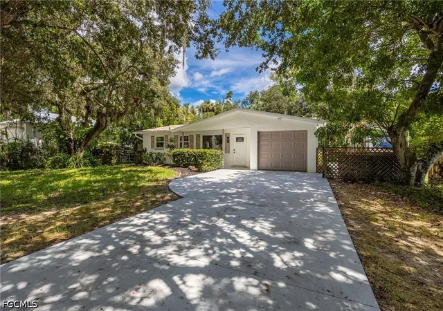 Photo 1 of Single family home for sale at 2018 Flamingo Dr, North Fort Myers, FL 33917 | MLS# 2026038967 | Listing updated on 2026-09-16