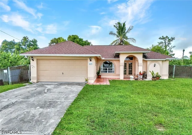 Photo 2 of Single family home for sale at 1701 54th Terrace Sw, Naples, FL 34116 | MLS# 226032761 | Listing updated on 2026-09-16