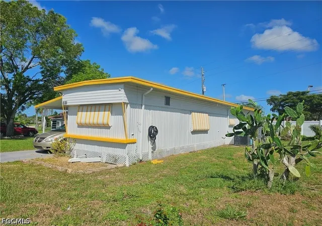 Photo 1 of Manufactured home for sale at 3834 Unique Cir, Fort Myers, FL 33908 | MLS# 2026038982 | Listing updated on 2026-09-16