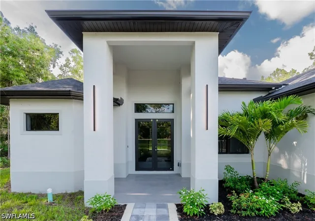 Photo 3 of Single family home for sale at 1871 24th Avenue Ne, Naples, FL 34120 | MLS# 226033371 | Listing updated on 2026-09-16