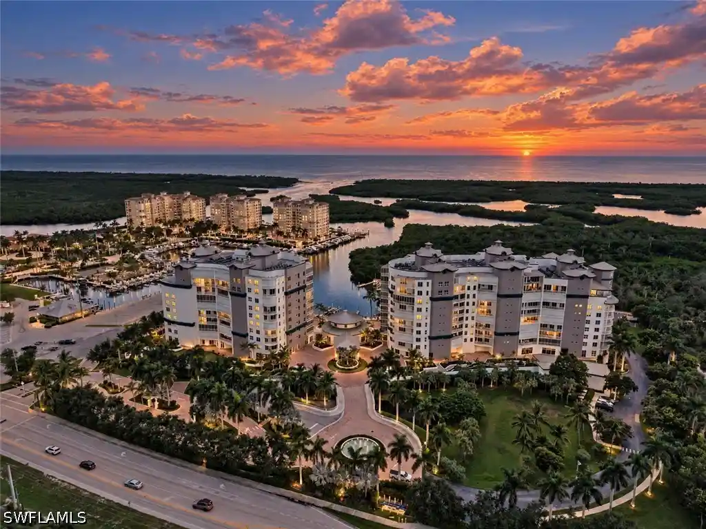 Listing Photo 2 - Condo for sale in 13665 Vanderbilt Dr located at 13665 Vanderbilt Dr, Naples, FL 34110 - Unit #301