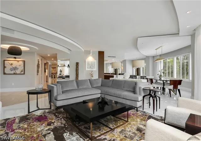 Listing Photo 3 - Condo for sale in building located at 13665 Vanderbilt Dr, Naples, FL 34110 - Unit #301