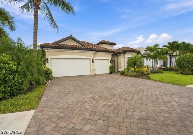 Photo 4 of Single family home for sale at 2324 Grenadines Way, Naples, FL 34120 | MLS# 226033210 | Listing updated on 2026-09-16