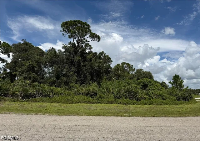 Photo 1 of Land for sale at 6028 Keystone Cir, Labelle, FL 33935 | MLS# 2026039021 | Listing updated on 2026-09-16