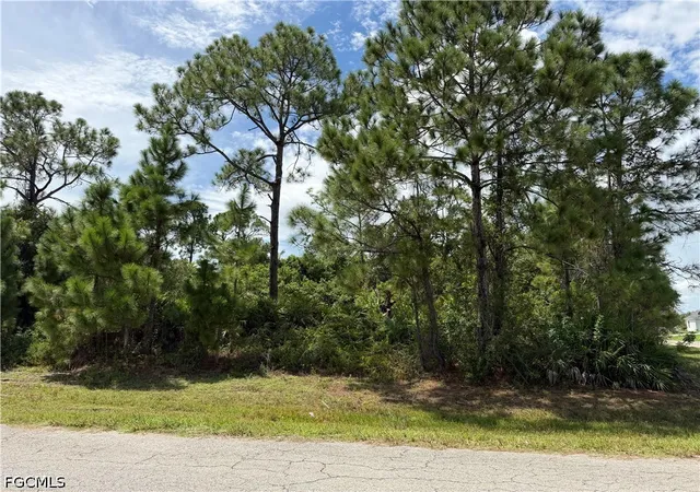 Photo 1 of Land for sale at 6026 Keystone Cir, Labelle, FL 33935 | MLS# 2026039025 | Listing updated on 2026-09-16