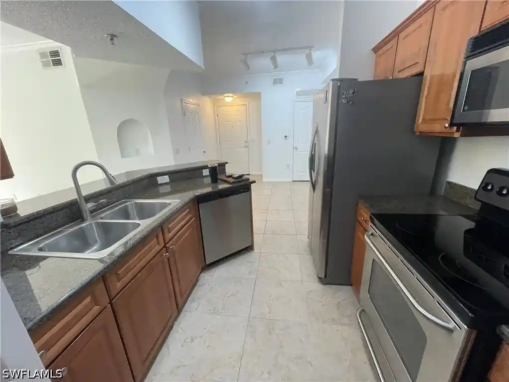 Listing Photo 2 - Condo for sale in 12965 Positano Cir located at 12965 Positano Cir, Naples, FL 34105 - Unit #306
