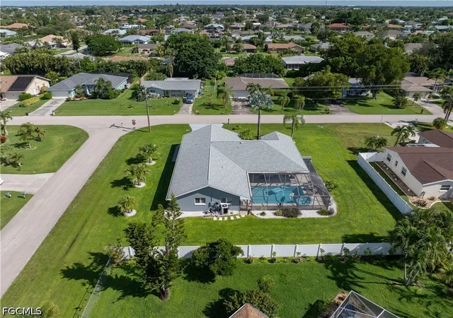 Photo 2 of Sale Pending at 514 Se 34th Terrace, Cape Coral, FL 33904 | MLS# 2026039034 | Listing updated on 2026-10-03