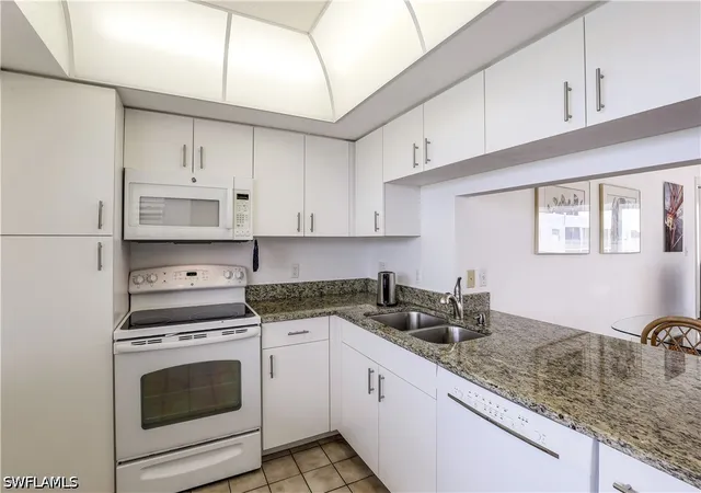Listing Photo 4 - Condo for sale in building located at 133 S Collier Blvd, Marco Island, FL 34145 - Unit #C502