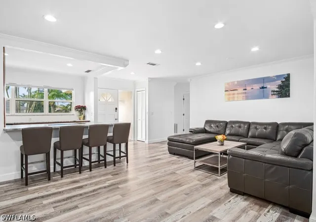 Photo 3 of Single family home for sale at 152 Coral Vine Dr, Naples, FL 34110 | MLS# 226033419 | Listing updated on 2026-09-16