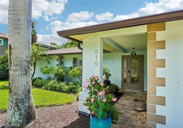 Photo 4 of Single family home for sale at 510 96th Avenue N, Naples, FL 34108 | MLS# 226032425 | Listing updated on 2026-09-16