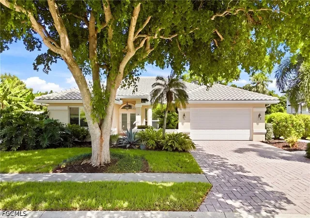 Photo 1 of Sale Pending at 40 Timberland Cir N, Fort Myers, FL 33919 | MLS# 2026039069 | Listing updated on 2026-10-07