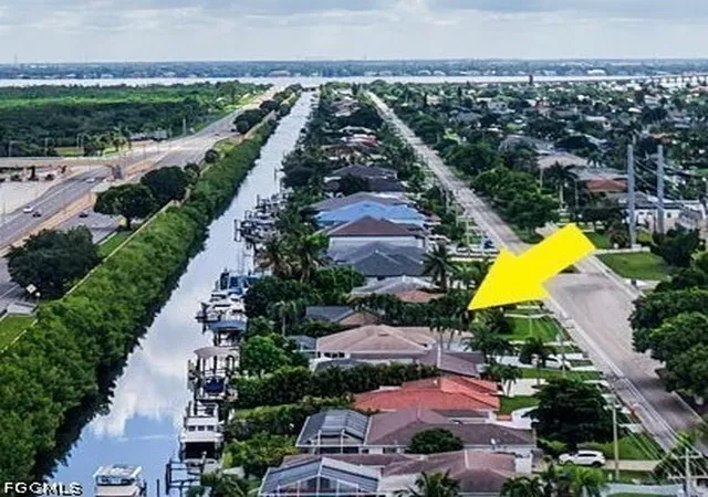 Photo 3 of Single family home for sale at 1805 Everest Pkwy, Cape Coral, FL 33904 | MLS# 2026039098 | Listing updated on 2026-10-02