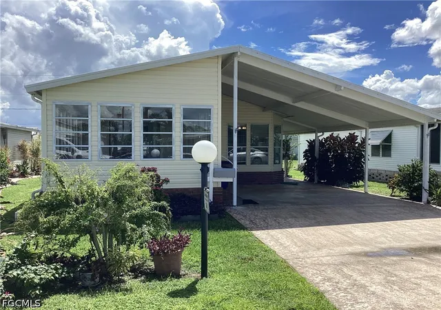 Manufactured home for sale at 9742 Sugarberry Way, Fort Myers, FL 33905 | MLS# 2026039119