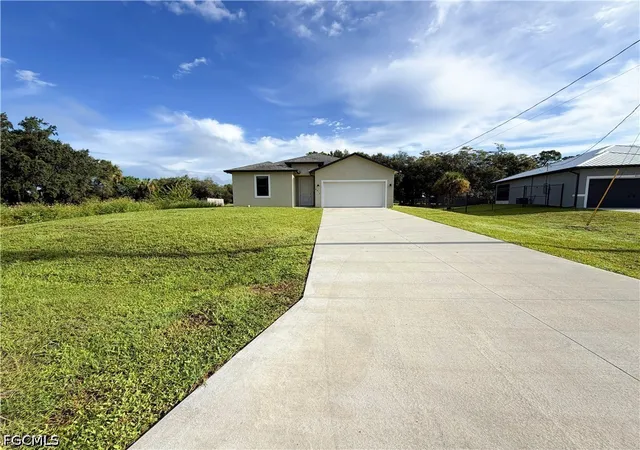 Photo 1 of Single family home for sale at 8014 Spice Ct, Labelle, FL 33935 | MLS# 2026039140 | Listing updated on 2026-09-23