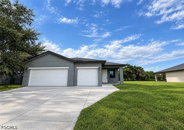 Photo 1 of Single family home for sale at 1074 W Bucknell Rd, Labelle, FL 33935 | MLS# 2026039147 | Listing updated on 2026-09-23