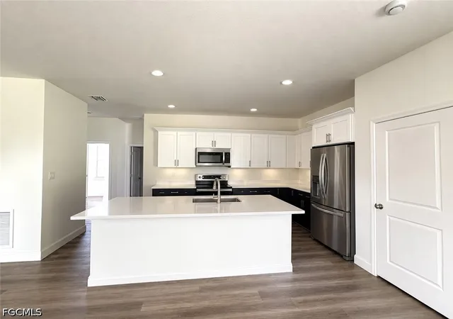 Photo 2 of Single family home for sale at 1074 W Bucknell Rd, Labelle, FL 33935 | MLS# 2026039147 | Listing updated on 2026-09-23