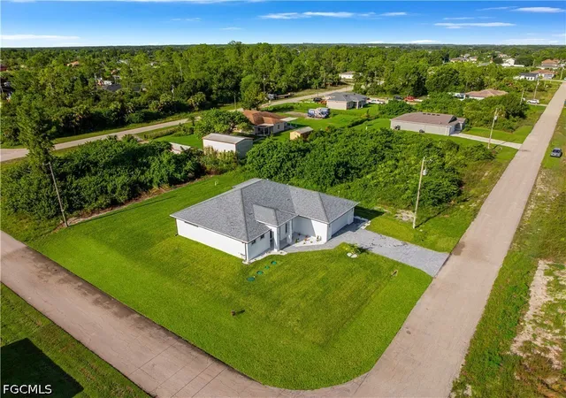 Photo 3 of Single family home for sale at 736 Chambers St E, Lehigh Acres, FL 33974 | MLS# 2026039160 | Listing updated on 2026-10-31