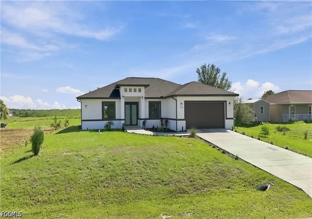 Photo 1 of Single family home for sale at 9054 Lamkin Cir, Labelle, FL 33935 | MLS# 2026039180 | Listing updated on 2026-10-03
