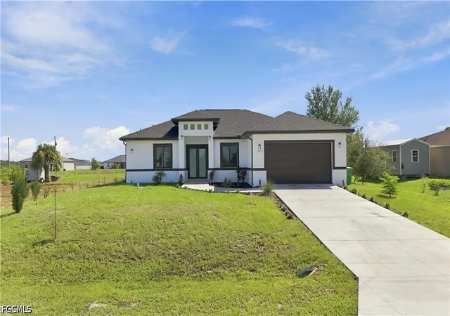 Photo 2 of Single family home for sale at 9054 Lamkin Cir, Labelle, FL 33935 | MLS# 2026039180 | Listing updated on 2026-10-03