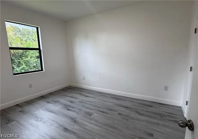 Photo 3 of Single family home for sale at 5004 Moon Ln, Labelle, FL 33935 | MLS# 2026039182 | Listing updated on 2026-09-23