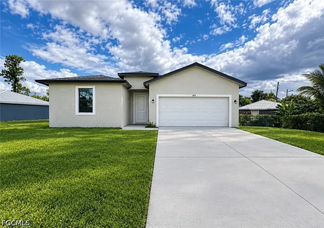 Photo 1 of Single family home for sale at 3010 Harvard Cir Ne, Labelle, FL 33935 | MLS# 2026039183 | Listing updated on 2026-09-23