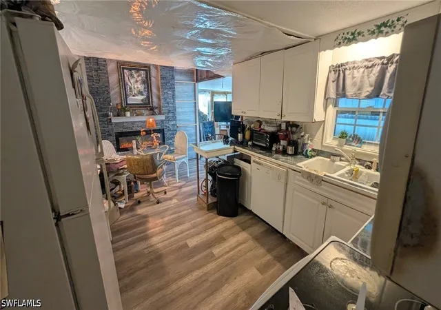Photo 3 of Manufactured home for sale at 3 Derwent Blvd, Fort Myers, FL 33908 | MLS# 226033369 | Listing updated on 2026-09-17