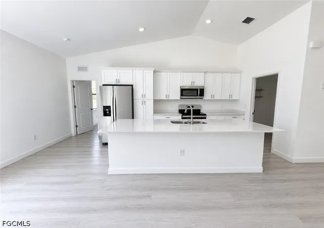 Photo 2 of Single family home for sale at 6045 Keystone Cir, Labelle, FL 33935 | MLS# 2026039233 | Listing updated on 2026-09-23