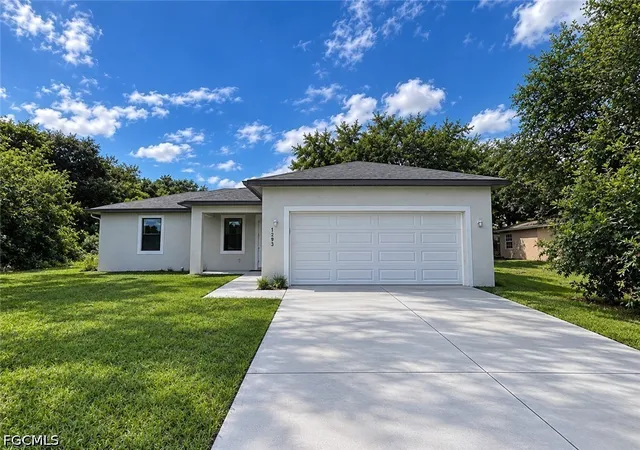 Photo 1 of Single family home for sale at 1293 Mission Ln, Labelle, FL 33935 | MLS# 2026039238 | Listing updated on 2026-09-23