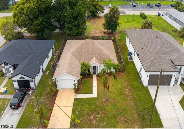 Photo 37 of Single family home for sale at 2940 Dunbar Ave, Fort Myers, FL 33916 | MLS# 2026039256 | Listing updated on 2026-09-17