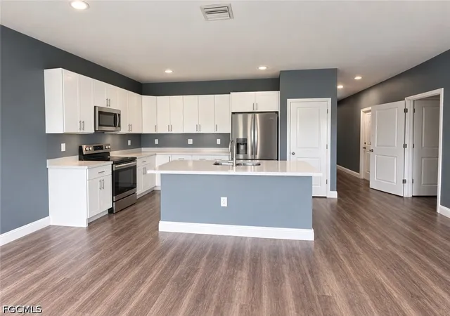 Photo 2 of Single family home for sale at 6009 Keystone Cir, Labelle, FL 33935 | MLS# 2026039274 | Listing updated on 2026-09-23