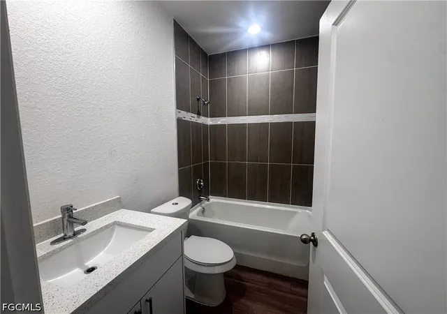 Photo 4 of Single family home for sale at 6009 Keystone Cir, Labelle, FL 33935 | MLS# 2026039274 | Listing updated on 2026-09-23