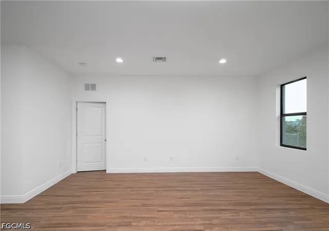 Photo 3 of Single family home for sale at 5030 S Peachtree Cir, Labelle, FL 33935 | MLS# 2026039339 | Listing updated on 2026-09-23