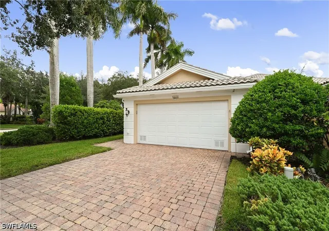 Photo 3 of Townhouse for sale at 28023 Dorado Dr, Bonita Springs, FL 34135 | MLS# 226032287 | Listing updated on 2026-10-22