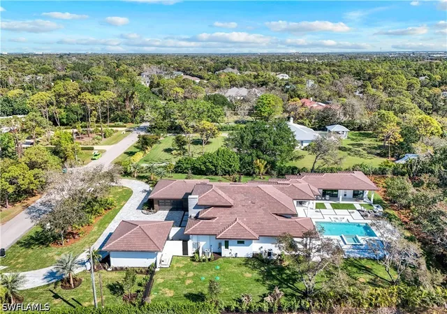 Photo 3 of Sale Pending at 18 Caribbean Rd, Naples, FL 34108 | MLS# 226032544 | Listing updated on 2026-10-01