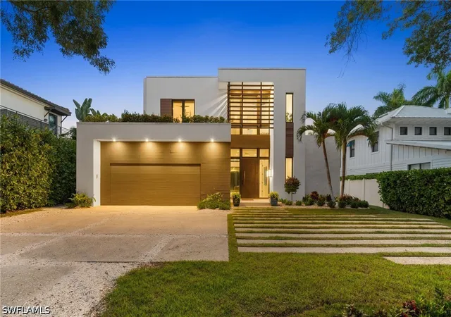Photo 2 of Single family home for sale at 376 1st Avenue N, Naples, FL 34102 | MLS# 226028668 | Listing updated on 2026-09-27