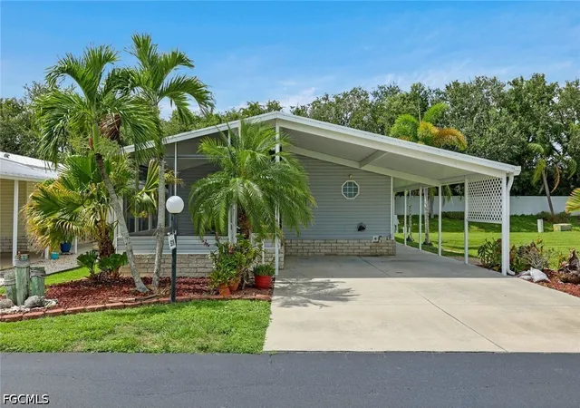 Photo 2 of Manufactured home for sale at 5318 Fiddleleaf Dr, Fort Myers, FL 33905 | MLS# 2026039443 | Listing updated on 2026-10-06