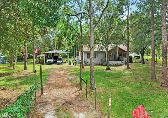 Photo 1 of Single family home for sale at 800 Woodland Blvd, Clewiston, FL 33440 | MLS# 2026039449 | Listing updated on 2026-09-19